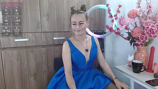 Snapshot of magenta_maturr chatting on October 2025 07:55:01 PM magenta maturr online show from October 2025 07:55:01 PM