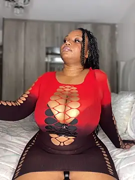 Snapshot of Hyra_Ari chatting on November 2025 07:17:01 PM Hyra Ari online show from November 2025 07:17:01 PM