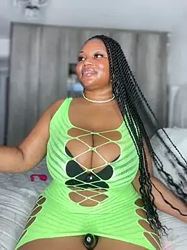 Hyra Ari online show from December 2025 02:00:02 PM