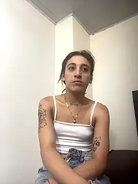 Snapshot of andreahhill chatting on October 2025 07:48:01 PM andreahhill online show from October 2025 07:48:01 PM