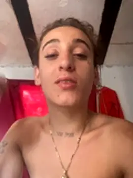 Snapshot of andreahhill chatting on October 2025 09:05:02 PM andreahhill online show from October 2025 09:05:02 PM