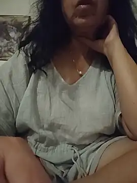 Susannemilf online show from April 2026 10:59:01 PM