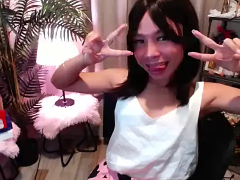 Snapshot of AsianTrixxx chatting on April 2026 04:35:01 PM AsianTrixxx online show from April 2026 04:35:01 PM