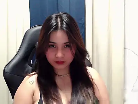 Snapshot of _Bellatrixy_ chatting on April 2026 02:44:01 PM Bellatrixy online show from April 2026 02:44:01 PM