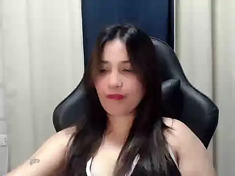 Snapshot of _Bellatrixy_ chatting on April 2026 03:24:02 PM Bellatrixy online show from April 2026 03:24:02 PM