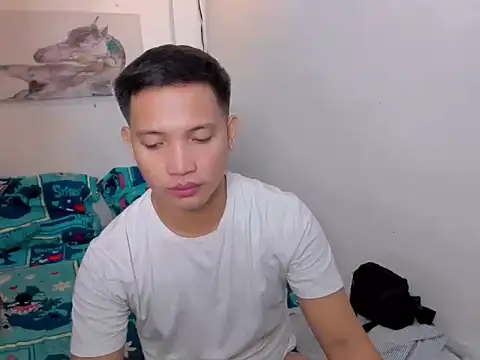 Snapshot of xSebastian19 chatting on December 2025 09:33:02 PM xSebastian19 online show from December 2025 09:33:02 PM