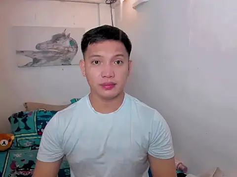 Snapshot of xSebastian19 chatting on April 2026 05:03:01 PM xSebastian19 online show from April 2026 05:03:01 PM