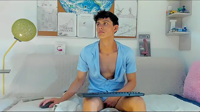 logan thomas online show from May 2026 07:00:01 PM