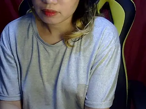 Snapshot of ___zurIII09_ chatting on March 2025 10:39:02 AM zurIII09 online show from March 2025 10:39:02 AM