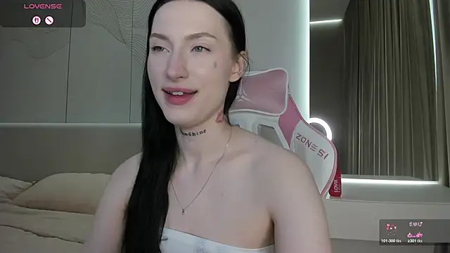 Snapshot of JenniferQueen11 chatting on June 2026 06:12:01 PM JenniferQueen11 online show from June 2026 06:12:01 PM