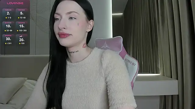Snapshot of JenniferQueen11 chatting on July 2026 04:10:02 PM JenniferQueen11 online show from July 2026 04:10:02 PM