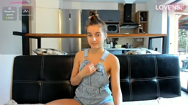 ElizSweet online show from March 2026 01:17:02 PM