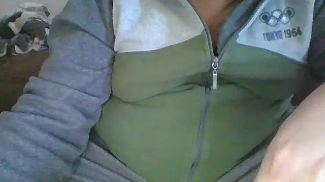 Snapshot of Anderrust chatting on February 2025 11:51:02 AM Anderrust online show from February 2025 11:51:02 AM