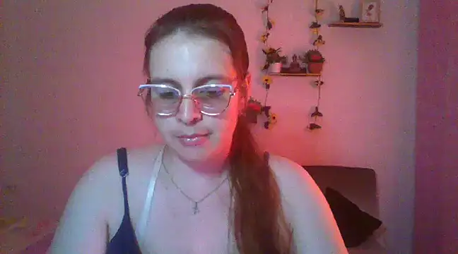 Snapshot of lorenitabella chatting on March 2025 12:22:02 AM lorenitabella online show from March 2025 12:22:02 AM