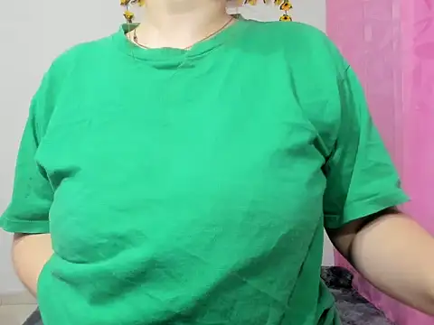 Snapshot of lorenitabella chatting on September 2025 09:20:02 AM lorenitabella online show from September 2025 09:20:02 AM