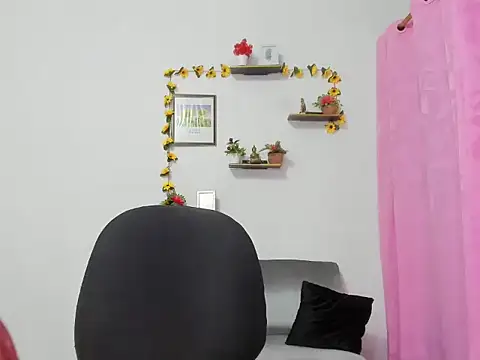 Snapshot of lorenitabella chatting on September 2025 09:09:01 AM lorenitabella online show from September 2025 09:09:01 AM