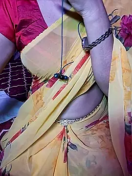 Snapshot of XBHUUME chatting on April 2026 05:14:02 PM XBHUUME online show from April 2026 05:14:02 PM