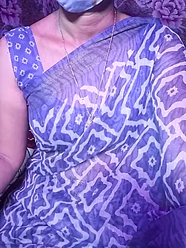 Snapshot of XBHUUME chatting on April 2026 06:04:02 PM XBHUUME online show from April 2026 06:04:02 PM