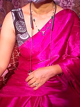 Snapshot of XBHUUME chatting on April 2026 05:48:02 PM XBHUUME online show from April 2026 05:48:02 PM