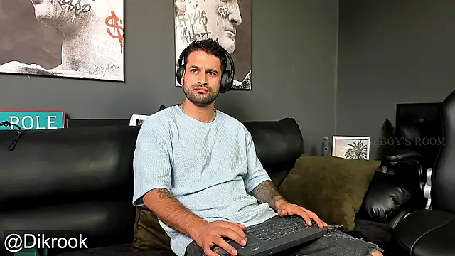 Snapshot of Davevilboy chatting on December 2024 01:57:02 PM Davevilboy online show from December 2024 01:57:02 PM