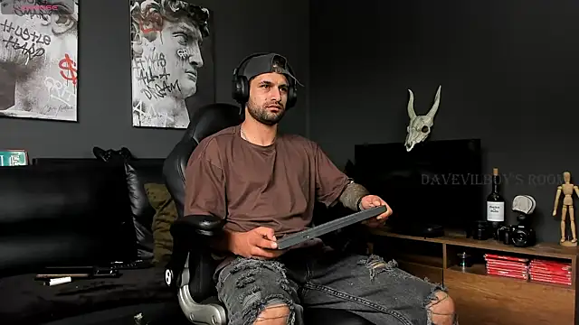 Snapshot of Davevilboy chatting on December 2024 04:16:01 PM Davevilboy online show from December 2024 04:16:01 PM