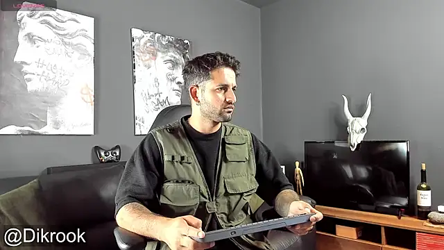 Snapshot of Davevilboy chatting on January 2025 09:19:02 AM Davevilboy online show from January 2025 09:19:02 AM