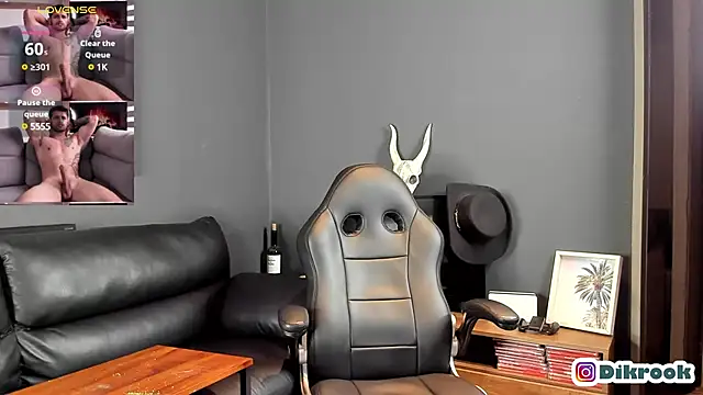 Snapshot of Davevilboy chatting on March 2025 09:51:01 AM Davevilboy online show from March 2025 09:51:01 AM