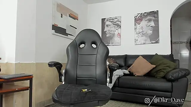 Snapshot of Davevilboy chatting on September 2025 12:05:02 PM Davevilboy online show from September 2025 12:05:02 PM