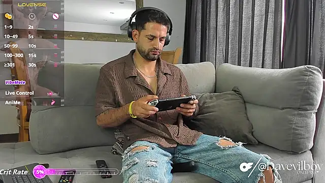 Snapshot of Davevilboy chatting on October 2025 01:00:02 PM Davevilboy online show from October 2025 01:00:02 PM