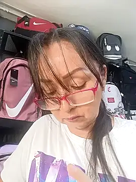 Sharomlove online show from March 2026 02:47:02 PM