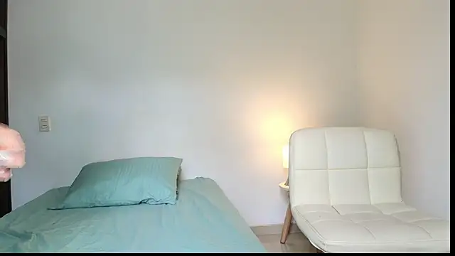 Snapshot of carminaurmommy chatting on December 2024 07:04:02 PM carminaurmommy online show from December 2024 07:04:02 PM