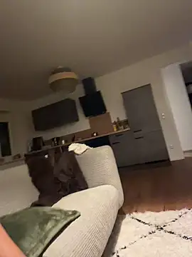 Snapshot of carminaurmommy chatting on December 2025 12:31:02 AM carminaurmommy online show from December 2025 12:31:02 AM