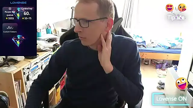 Snapshot of sexmenlion chatting on March 2025 03:16:02 PM sexmenlion online show from March 2025 03:16:02 PM