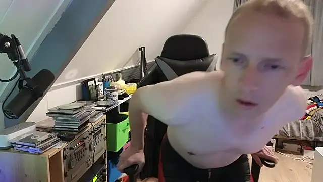 Snapshot of sexmenlion chatting on October 2025 08:40:01 PM sexmenlion online show from October 2025 08:40:01 PM