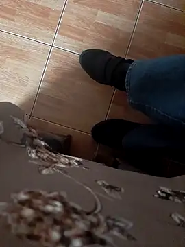 feet toes online show from November 2025 07:53:01 AM