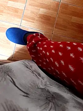 Snapshot of feet_toes chatting on April 2026 05:35:01 AM feet toes online show from April 2026 05:35:01 AM