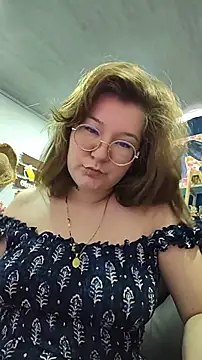 HunnyyLove online show from January 2026 02:32:01 PM