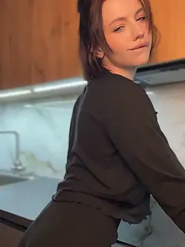 Camilla Railian online show from January 2025 10:37:01 PM