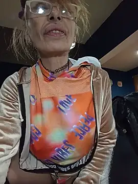 FrozenWaffle online show from May 2026 02:44:02 PM