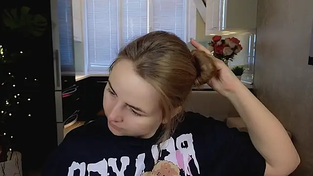 Snapshot of Mira_Mermayd chatting on March 2026 01:10:01 AM Mira Mermayd online show from March 2026 01:10:01 AM