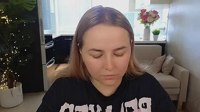 Snapshot of Mira_Mermayd chatting on March 2026 08:29:01 AM Mira Mermayd online show from March 2026 08:29:01 AM