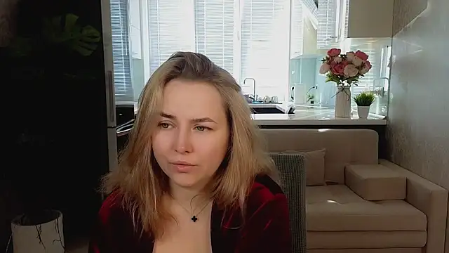 Snapshot of Mira_Mermayd chatting on April 2026 01:14:01 AM Mira Mermayd online show from April 2026 01:14:01 AM