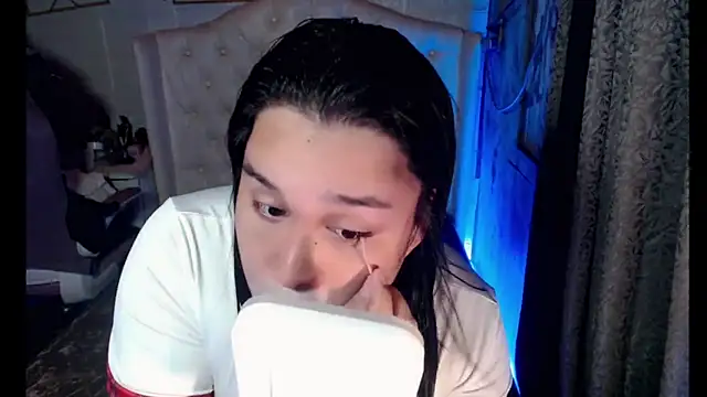 Snapshot of Hardcore_Tgirl chatting on December 2025 12:04:01 AM Hardcore Tgirl online show from December 2025 12:04:01 AM