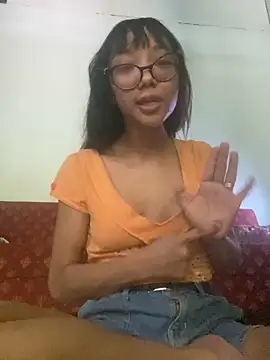 Snapshot of Karmakuro chatting on September 2025 08:22:02 PM Karmakuro online show from September 2025 08:22:02 PM