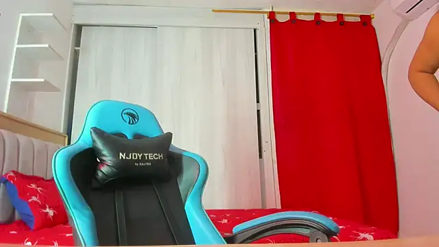 Lunastar02 online show from January 2026 02:20:01 PM