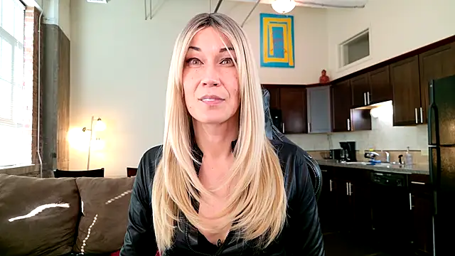 Snapshot of EveEnigma chatting on January 2025 05:26:01 PM EveEnigma online show from January 2025 05:26:01 PM