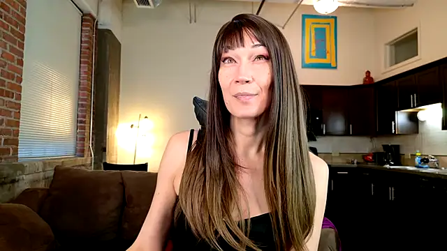 Snapshot of EveEnigma chatting on January 2025 01:35:01 PM EveEnigma online show from January 2025 01:35:01 PM