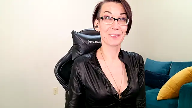 Snapshot of EveEnigma chatting on February 2025 05:10:02 PM EveEnigma online show from February 2025 05:10:02 PM