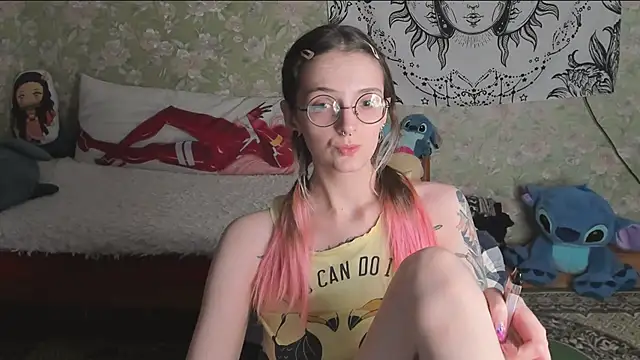 Snapshot of Cutie_Adelia chatting on May 2026 02:00:01 PM Cutie Adelia online show from May 2026 02:00:01 PM