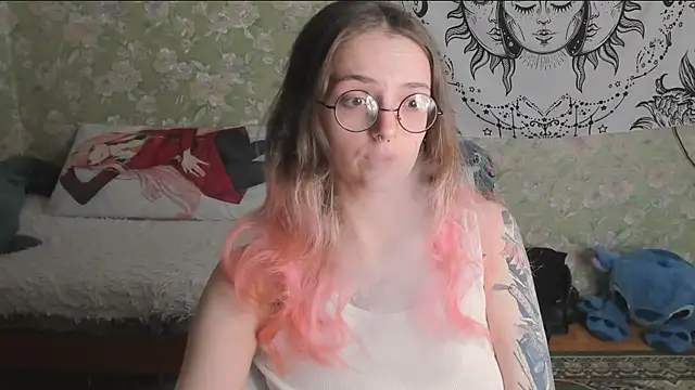 Snapshot of Cutie_Adelia chatting on May 2026 12:54:02 PM Cutie Adelia online show from May 2026 12:54:02 PM